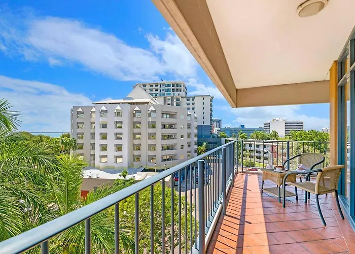 Sweeping Harbourfront Views Atop Tropical Resort