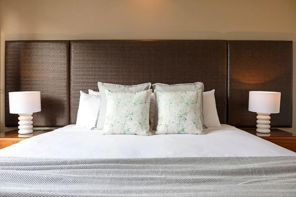 Sweeping Harbourfront Views Atop Tropical Darwin